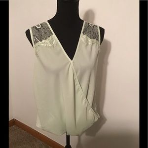 V-neck lace combo top
